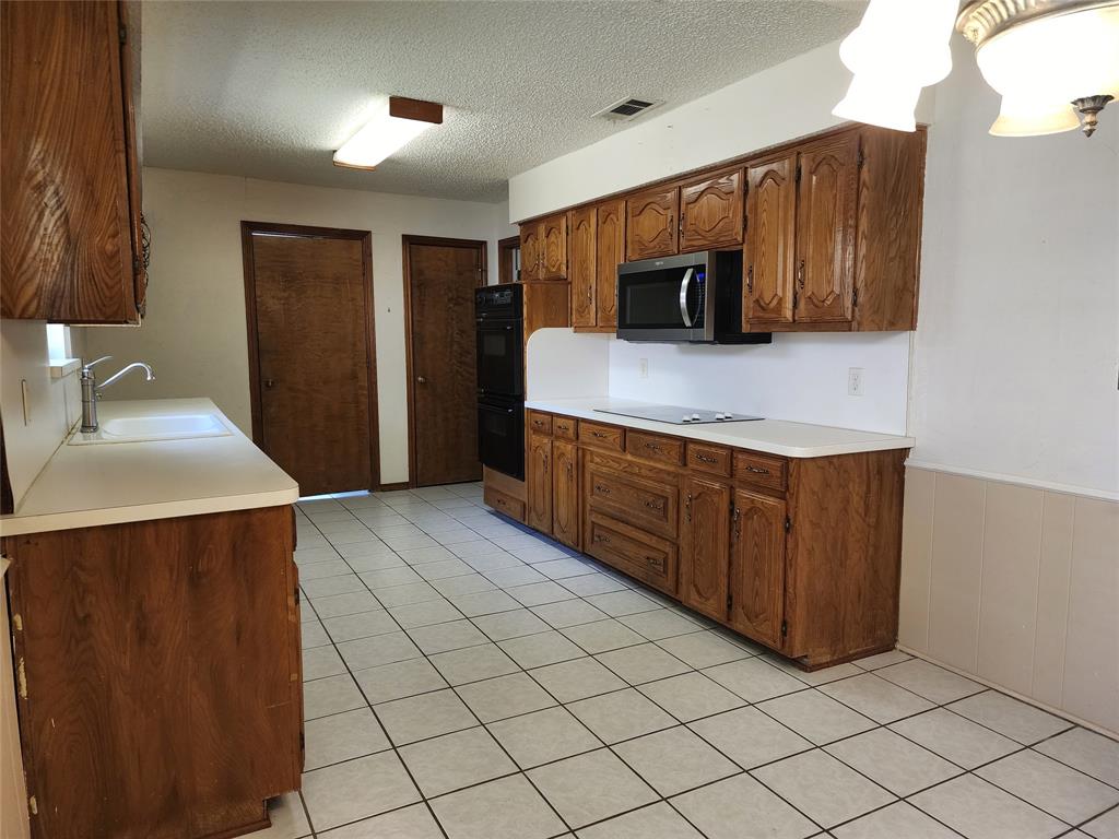 1201 Dandelion Drive Property Photo 9