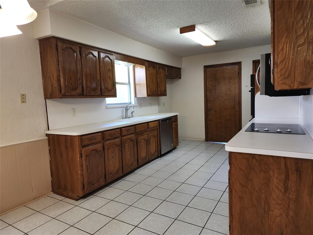 1201 Dandelion Drive Property Photo 10