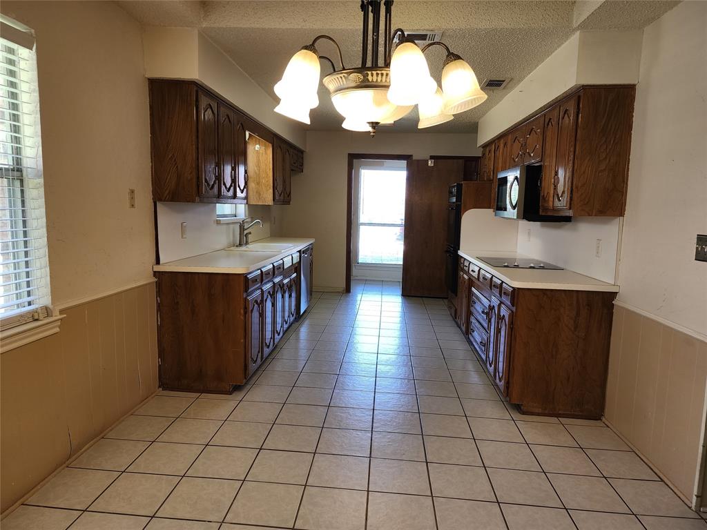 1201 Dandelion Drive Property Photo 11
