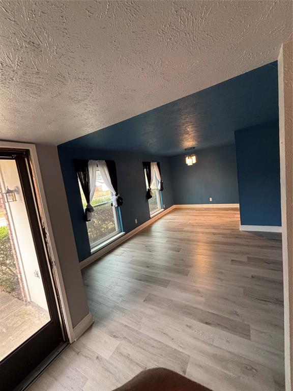 9102 Willowbrook Drive Property Photo 4