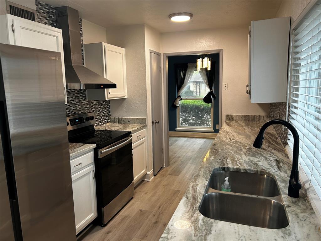 9102 Willowbrook Drive Property Photo 6