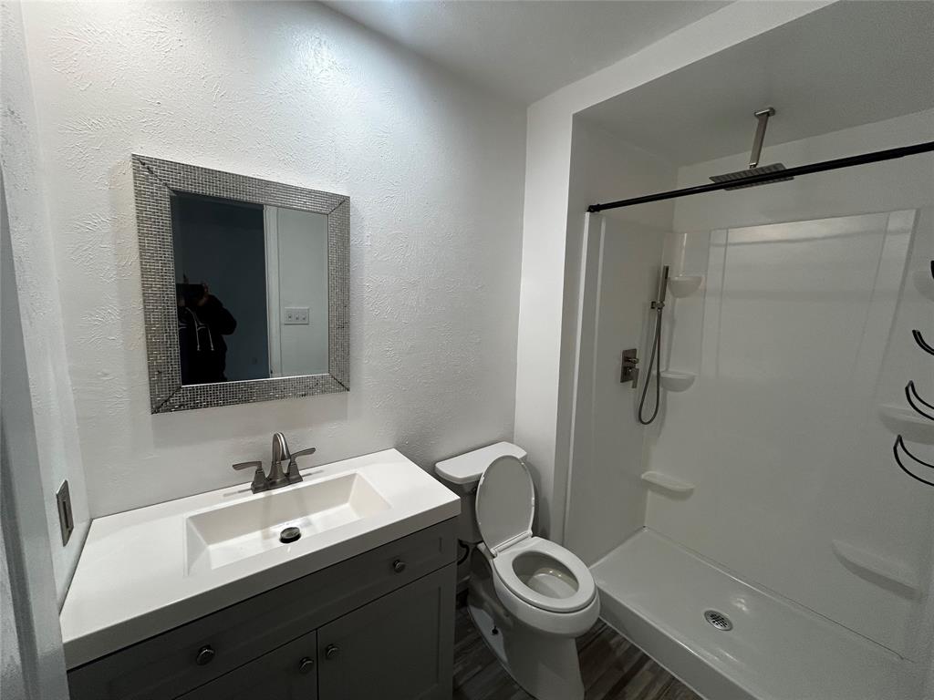 9102 Willowbrook Drive Property Photo 10