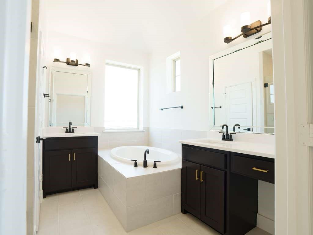 9311 Easy Street Property Photo 17