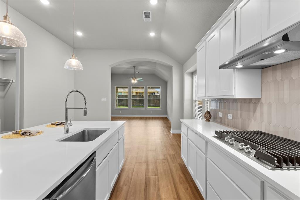 1916 Pelham Drive Property Photo 8