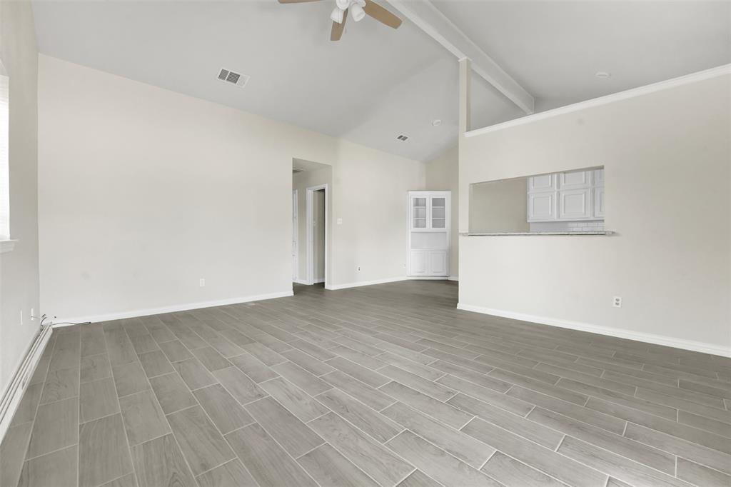 405 S Las Vegas Trail Property Photo 2