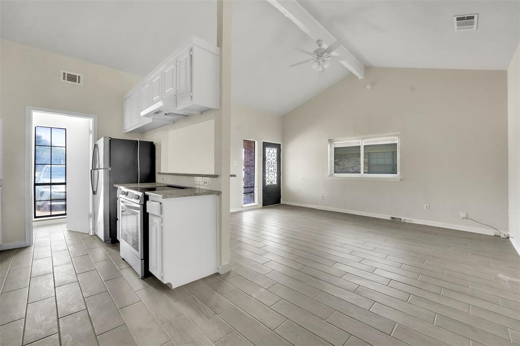 405 S Las Vegas Trail Property Photo 6