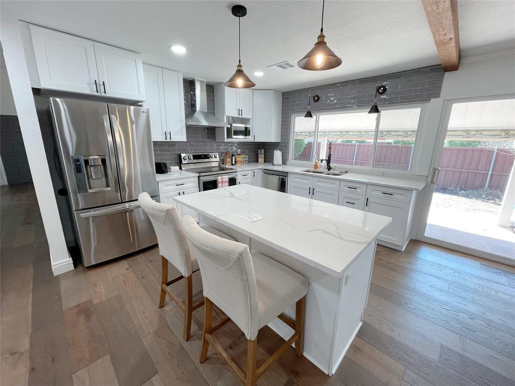 6401 Apache Court Property Photo 4