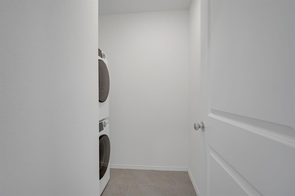 455 Eagle Wind Way Property Photo 15