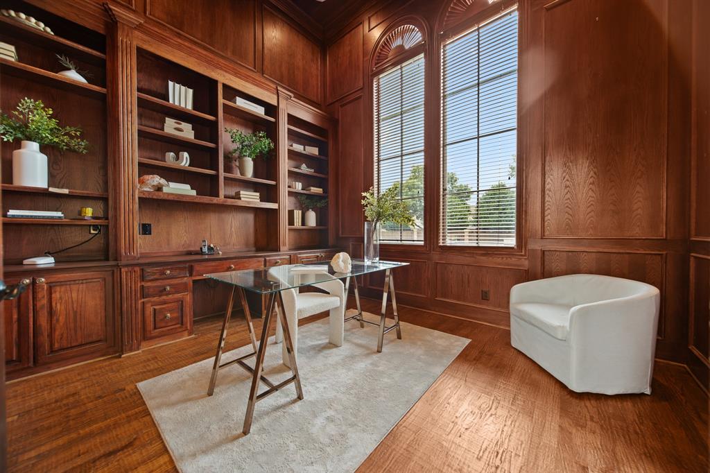 6420 Riverside Drive Property Photo 8