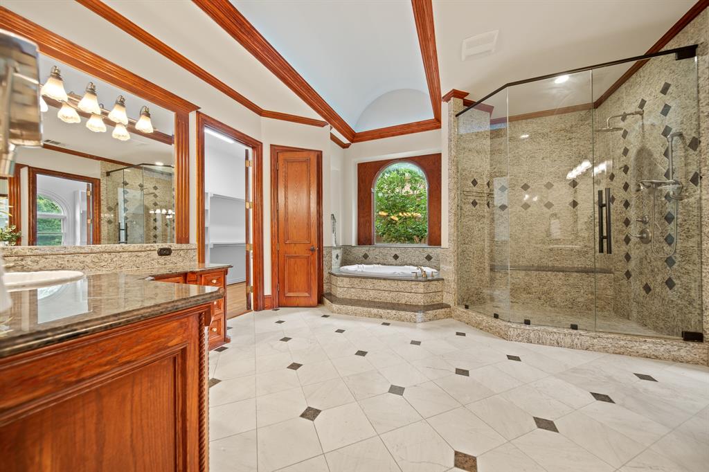 6420 Riverside Drive Property Photo 25