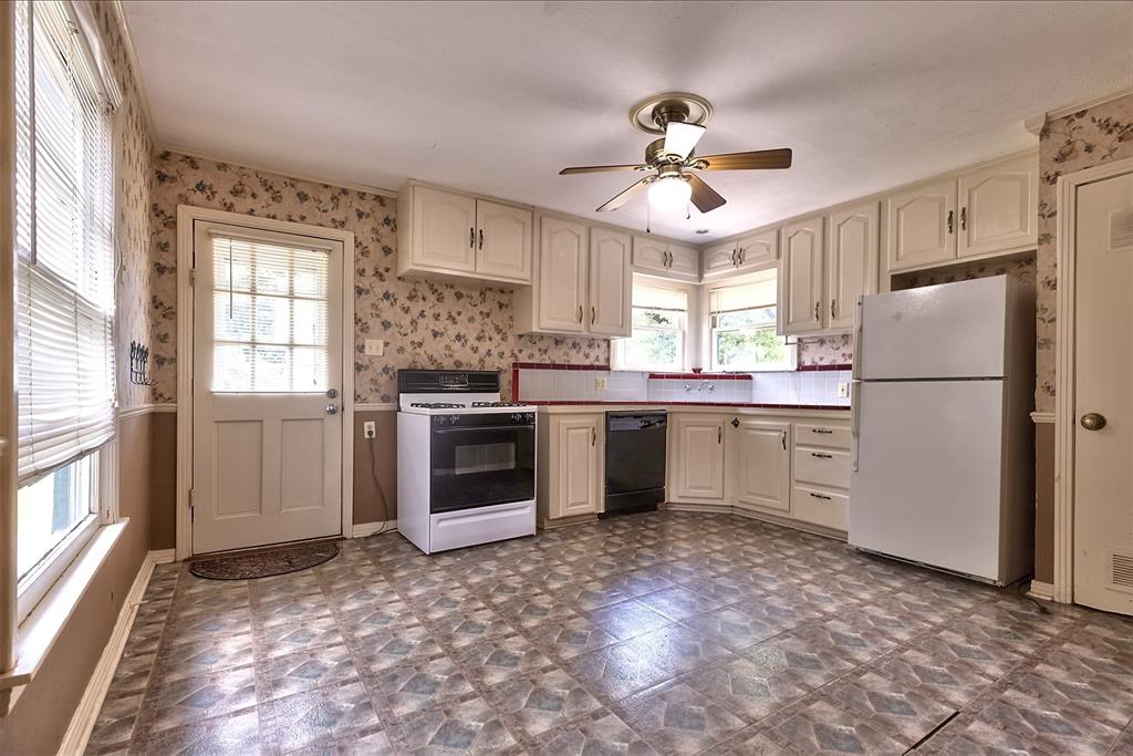 3800 El Campo Avenue Property Photo 9