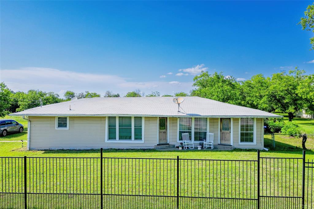 5073 State Highway 7 Property Photo 1