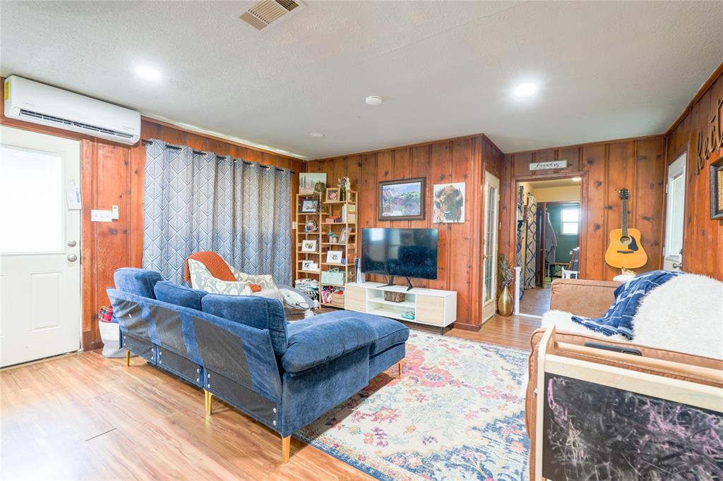 5073 State Highway 7 Property Photo 5