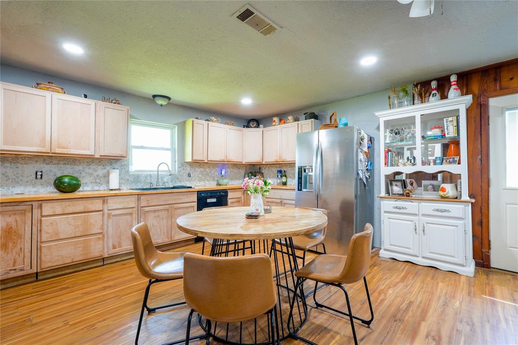 5073 State Highway 7 Property Photo 6