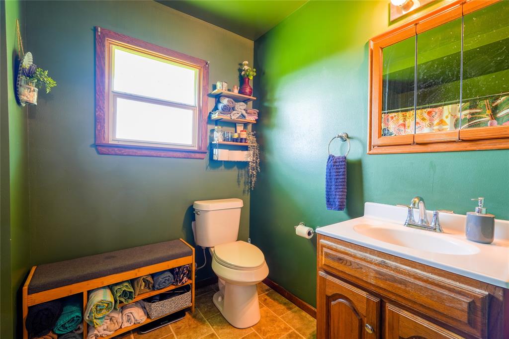 5073 State Highway 7 Property Photo 11