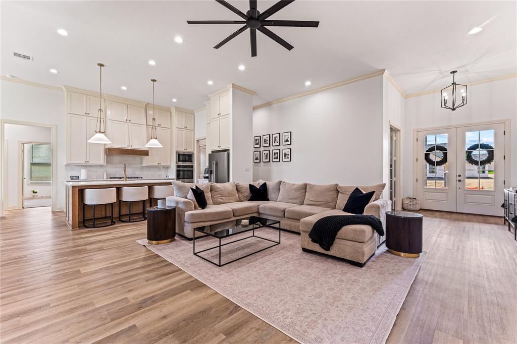 13076 Rainier Drive Property Photo 4