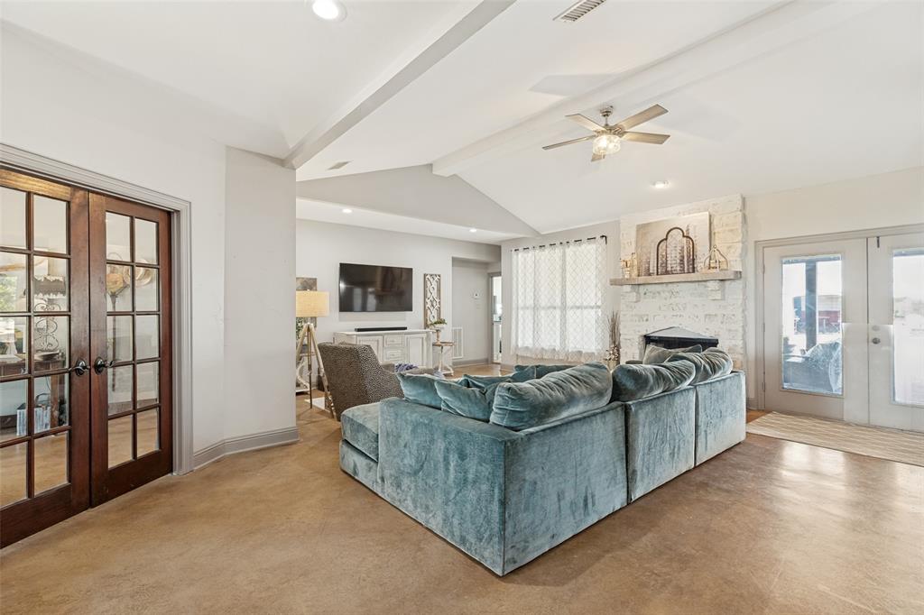 1177 Lone Star Road Property Photo 11