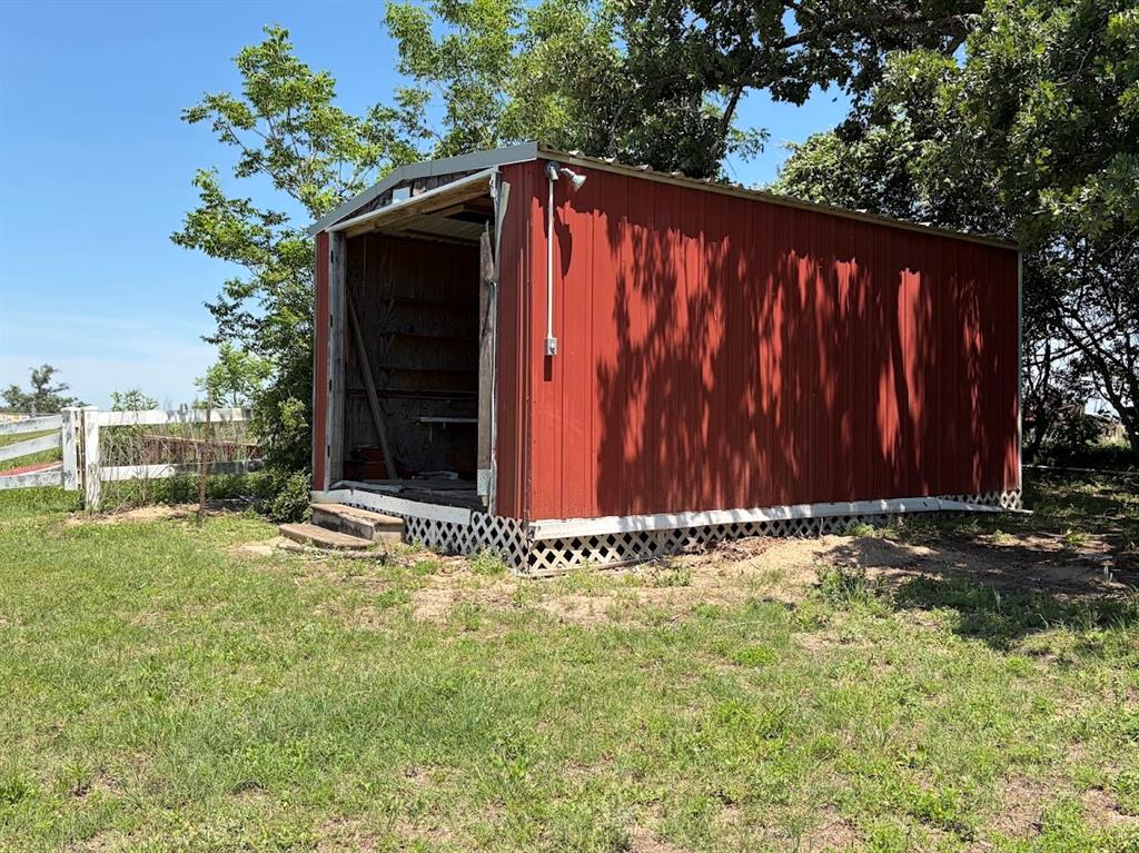 190 Private Road 408 Property Photo 33