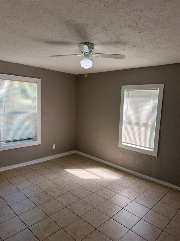 2709 Hanger Property Photo 4