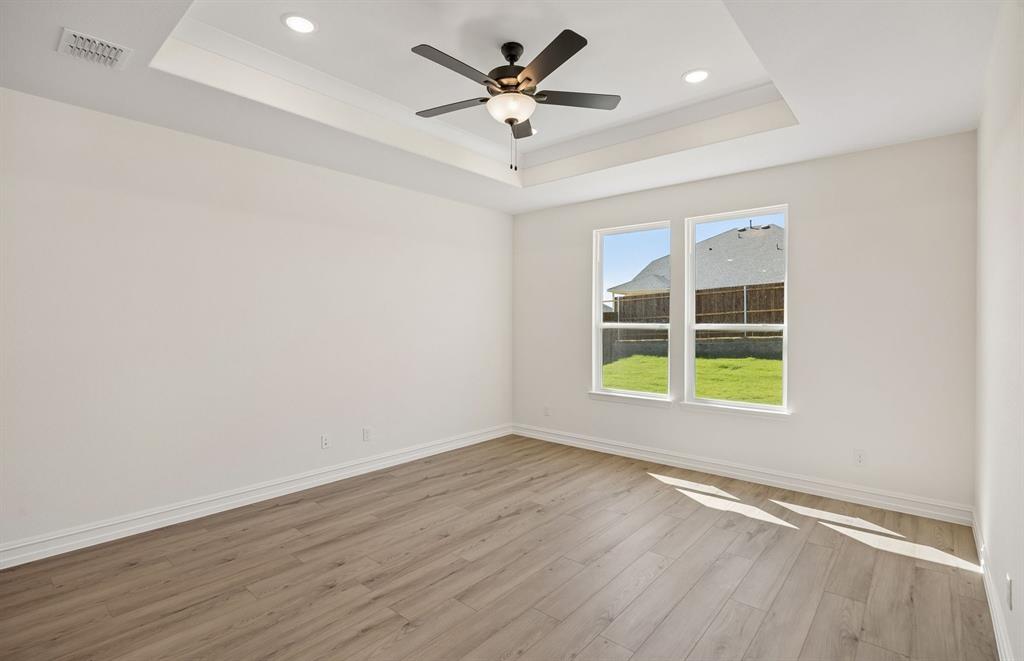 425 Avian Way Property Photo 8