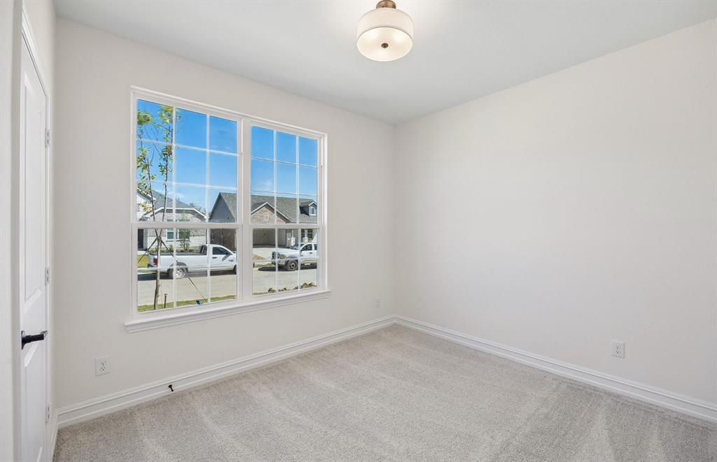 425 Avian Way Property Photo 14