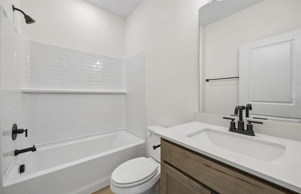 425 Avian Way Property Photo 15