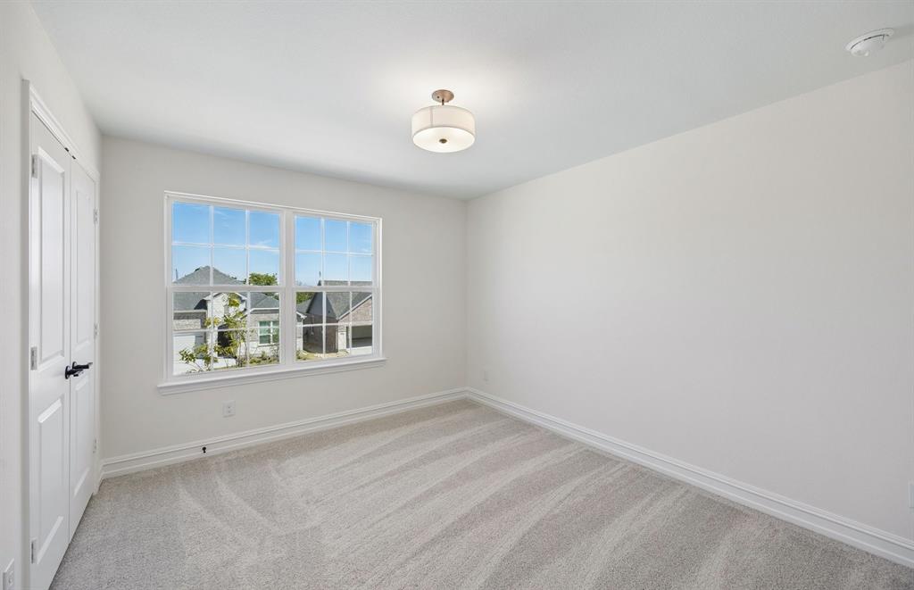 425 Avian Way Property Photo 17