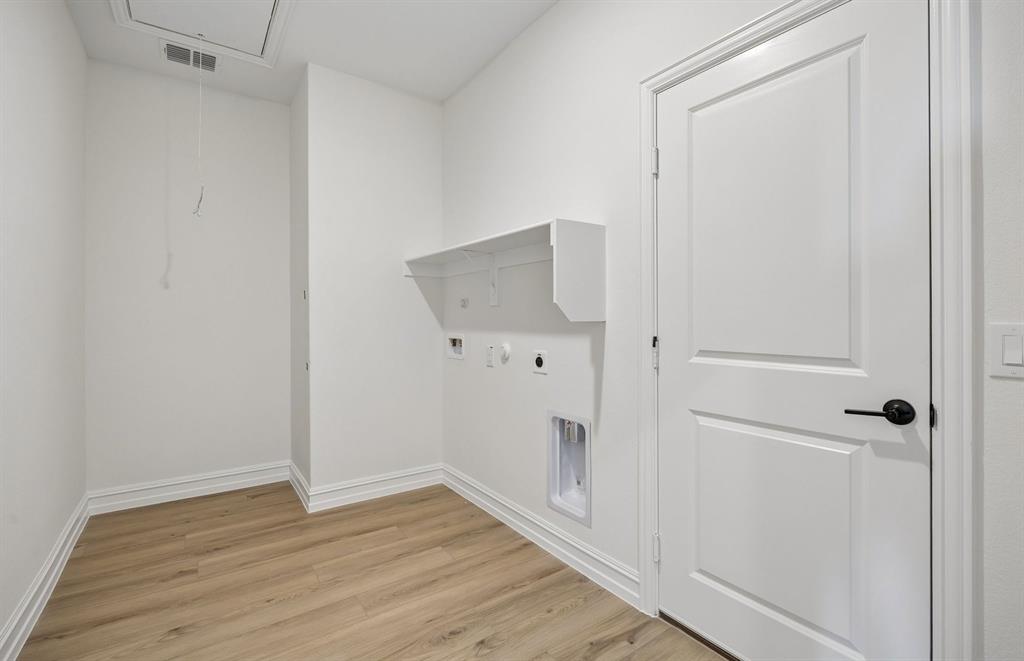 425 Avian Way Property Photo 22