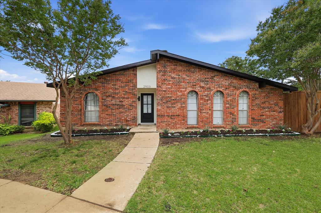 2903 Winterberry Drive Property Photo 1
