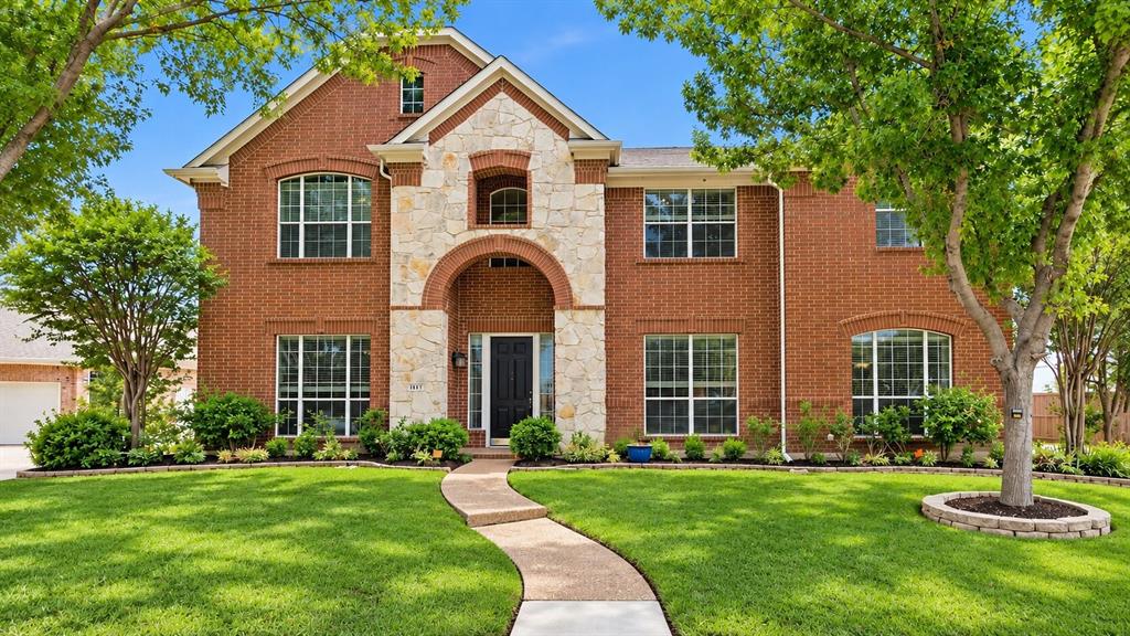 1117 Apache Lake Drive Property Photo 1