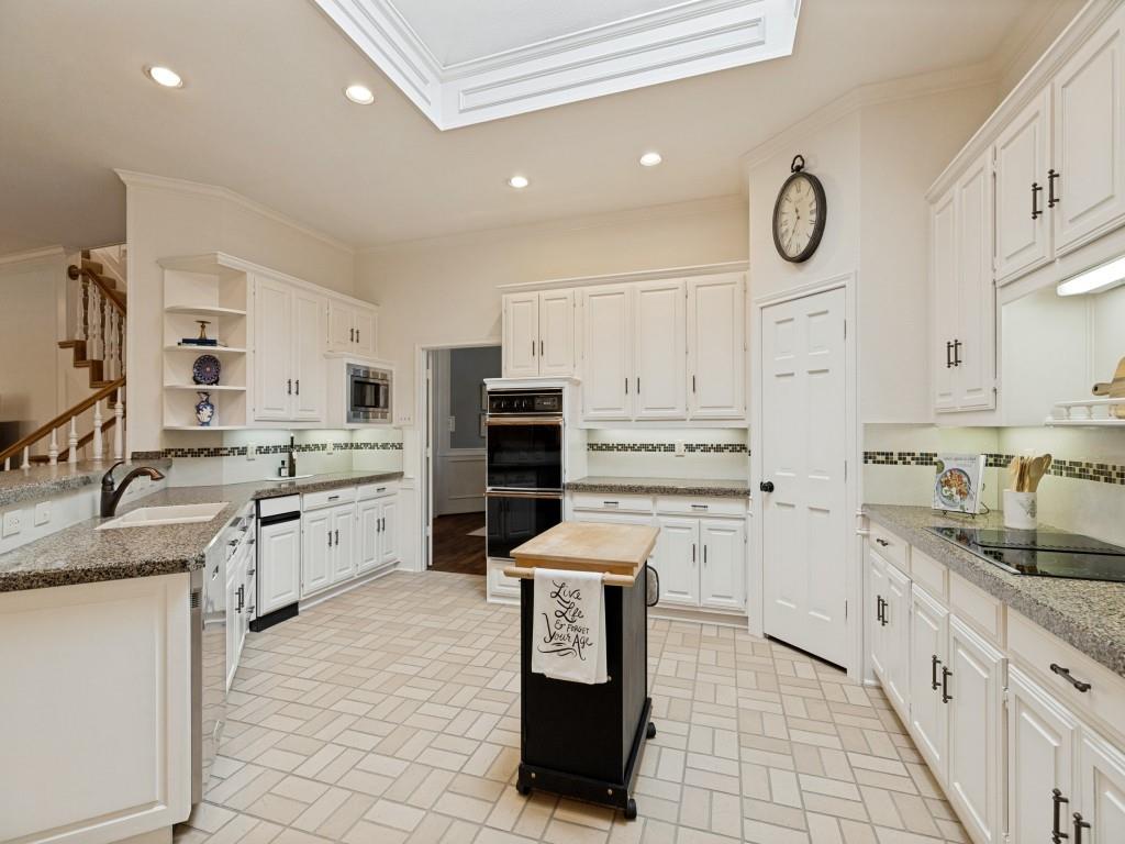 3525 Gary Drive Property Photo 7