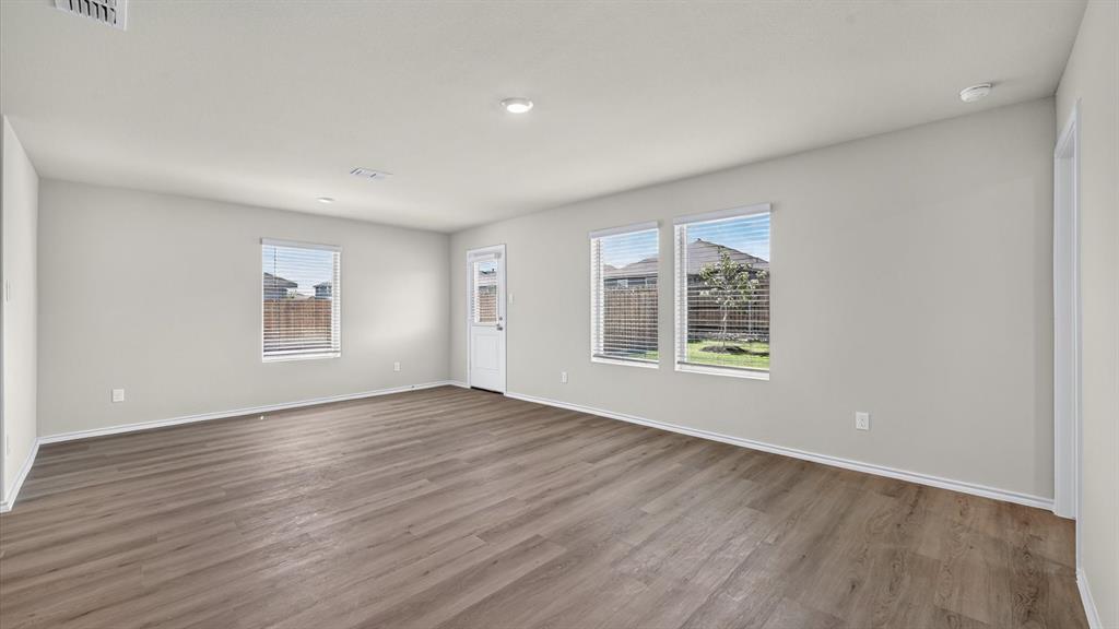 2217 Bakersfield Drive Property Photo 6