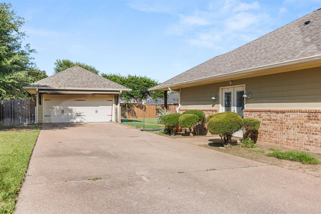 10609 Aquilla Trail Property Photo 6