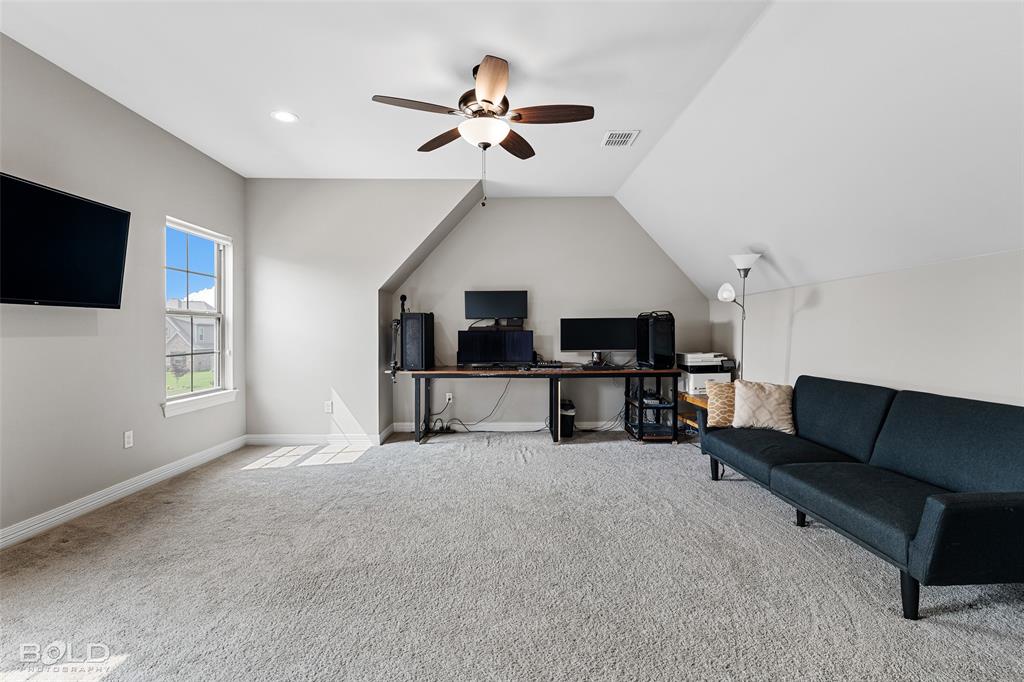 933 Antler Drive Property Photo 32
