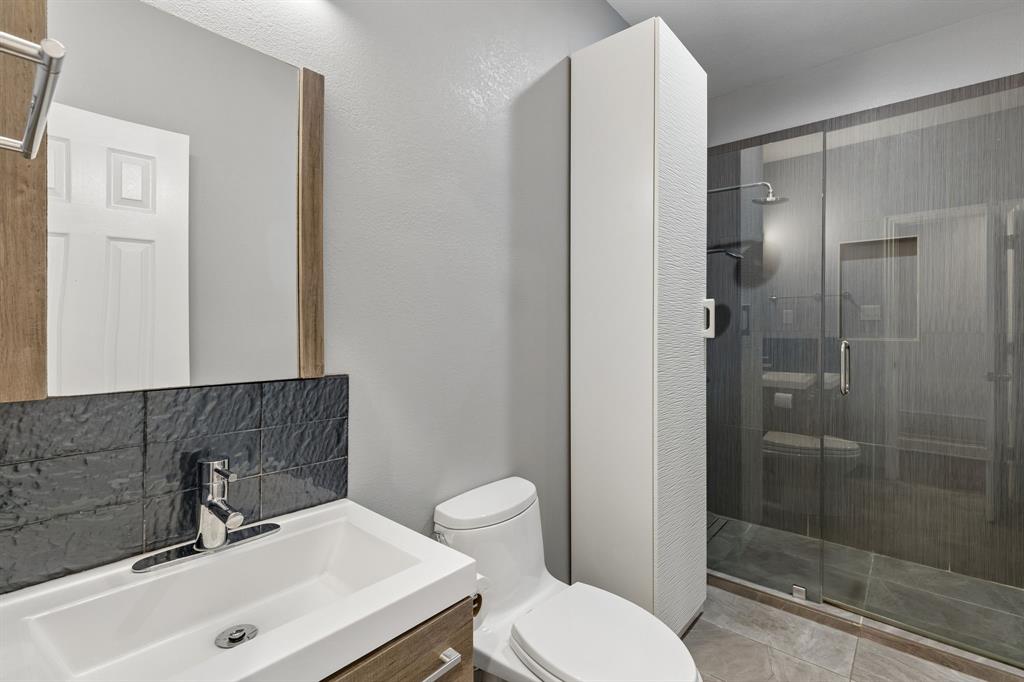 2510 Maywood Lane Property Photo 6