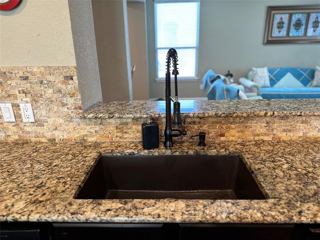 10809 Aurora Drive Property Photo 10
