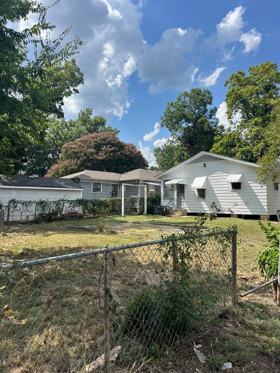 3201 Desoto Street Property Photo 17