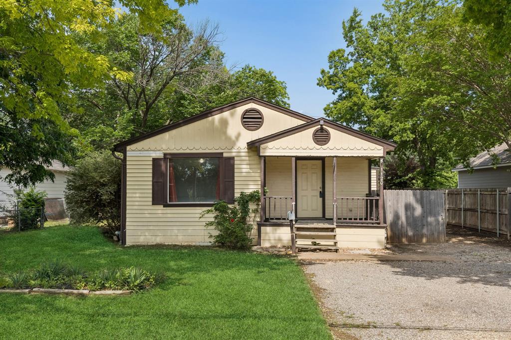 1120 S Pine Street Property Photo 4