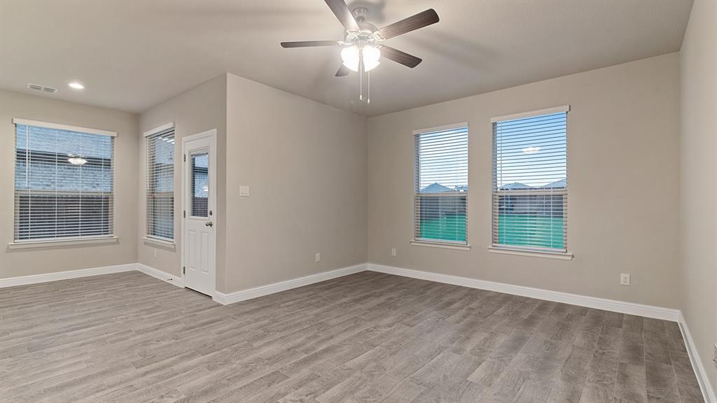 1412 Canterbury Trail Property Photo 7
