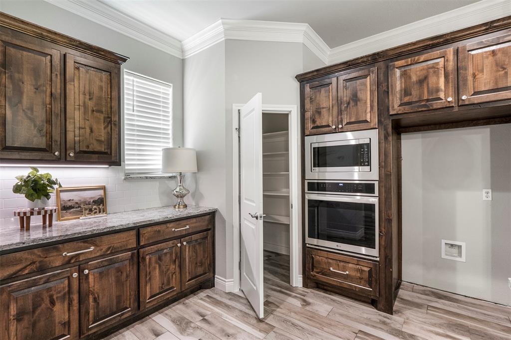 10301 Ravenswood Road Property Photo 16
