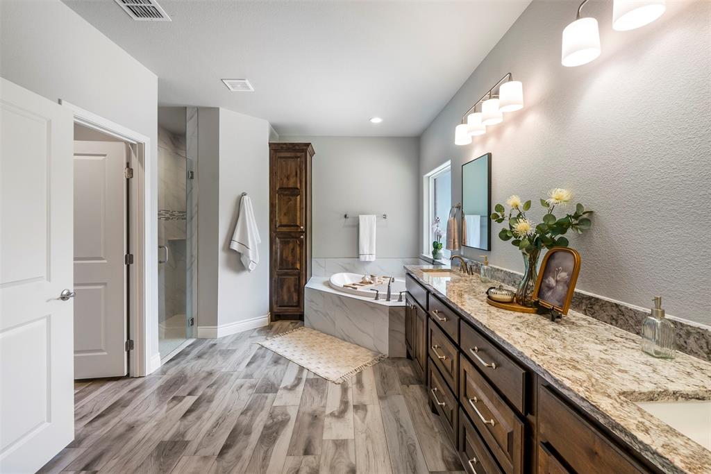 10301 Ravenswood Road Property Photo 27