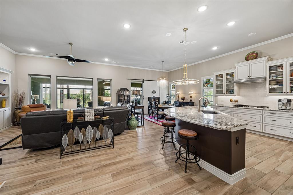 8412 Cocobolo Drive Property Photo 4