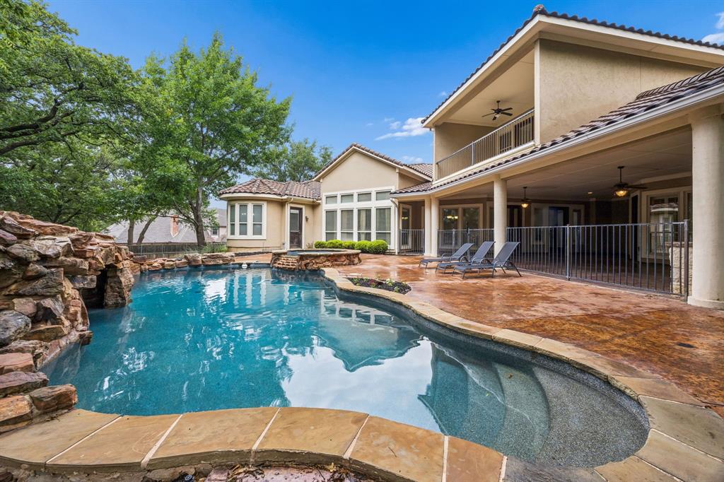 2101 Miracle Point Drive Property Photo 2