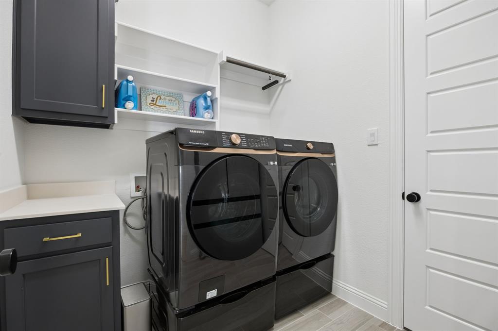 2944 Count Fleet Way Property Photo 25