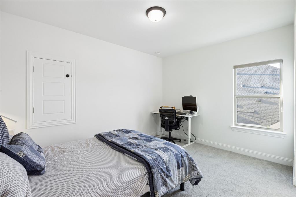 2944 Count Fleet Way Property Photo 32