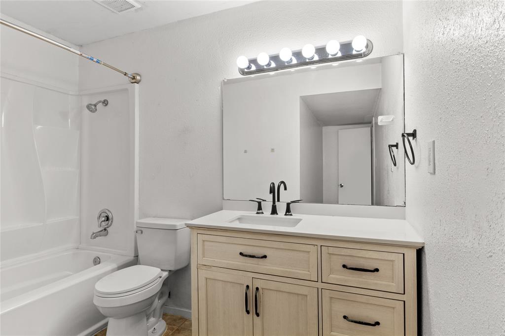6301 Sydney Drive Property Photo 16