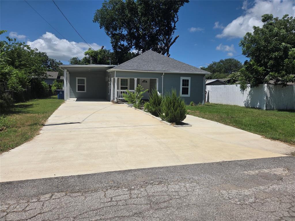 203 E Ann Street Property Photo 1