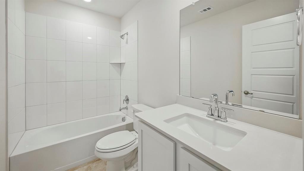 2444 Grapevine Way Property Photo 1