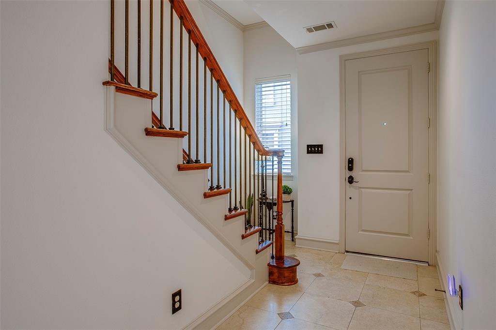 5006 Cedar Springs Road C Property Photo 4
