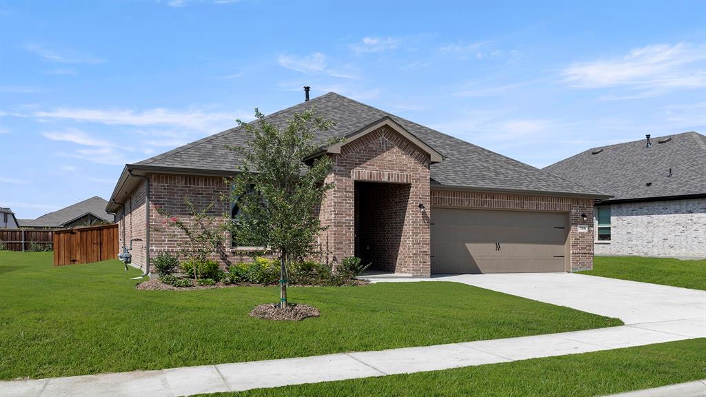 753 Grand Dale Drive Property Photo 3